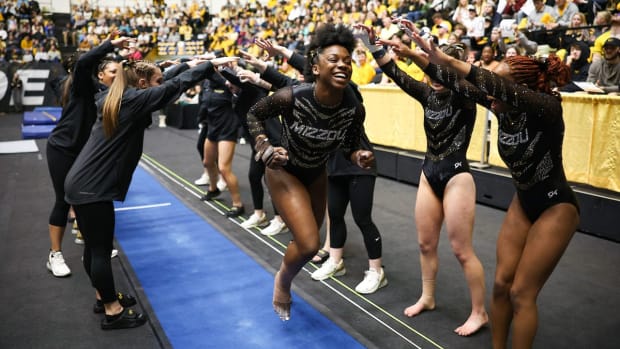 Mizzou gymnastics upsets No. 3 LSU
